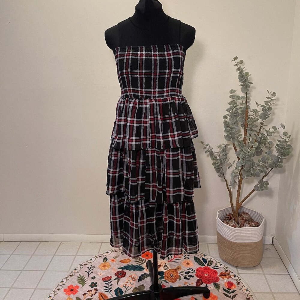 Charming & Versatile Strapless Midi Dress - Size Medium - Forever 21